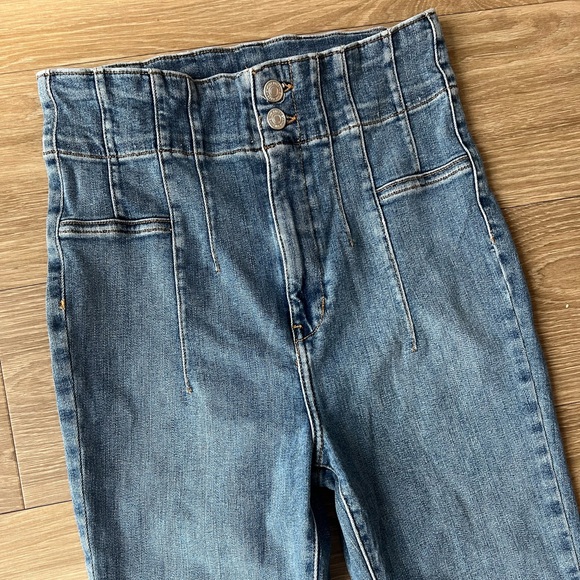 High-Waisted Blue Flare Jeans We the Free Size 30 - Picture 3 of 5